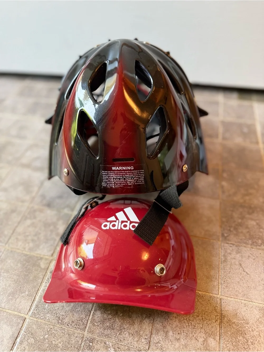 Adidas - Catcher’s Helmet